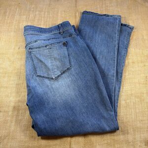 Democracy Woman's "AB-Solution" Straight Leg High Rise Stretch Jeans Size 20W